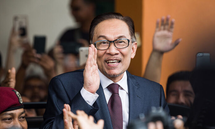 Anwar Ibrahim, Malaysia's 10th Prime Minister